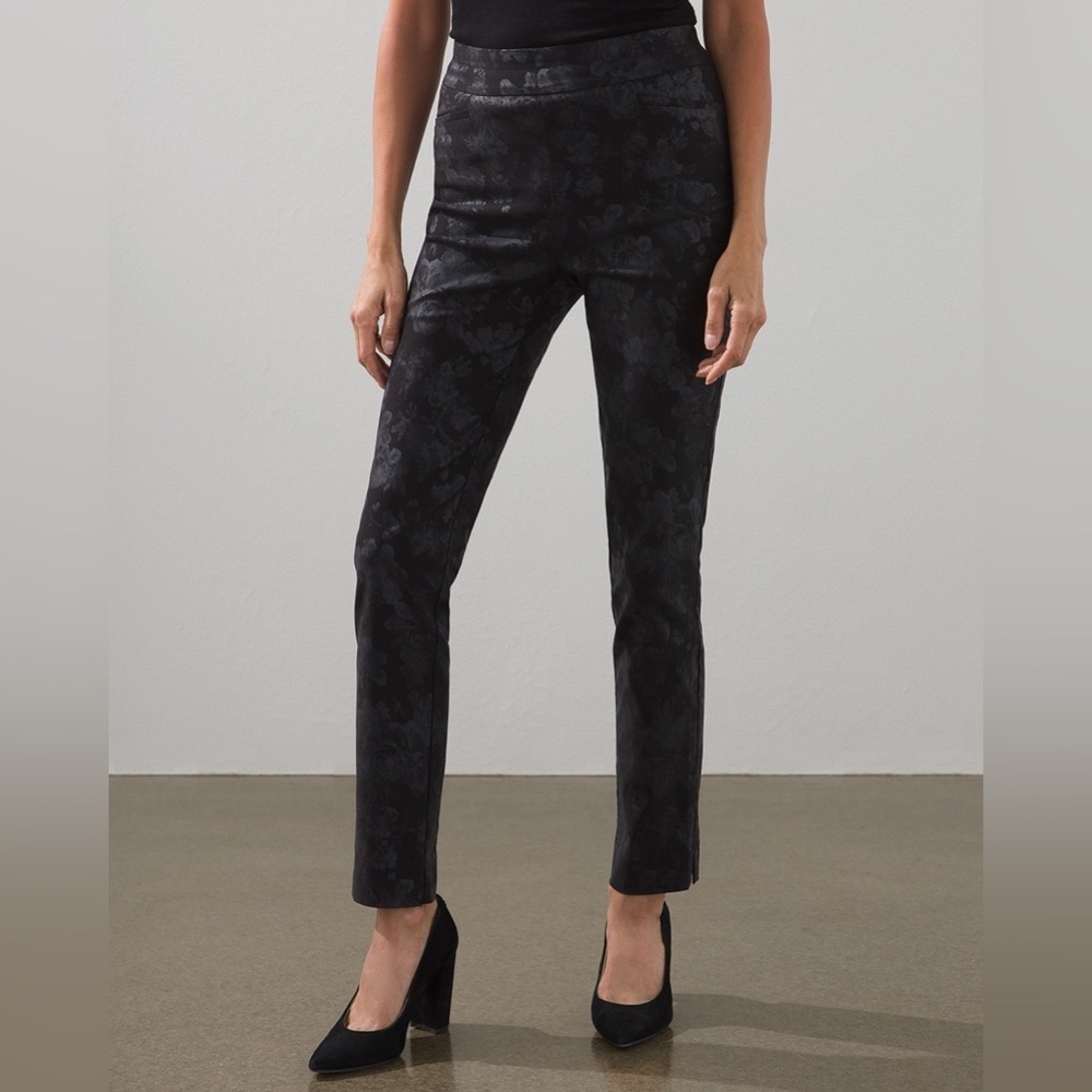 Chicos Bridgitte So Slimming Black Tonal Floral Slim Ankle Pants Pull On